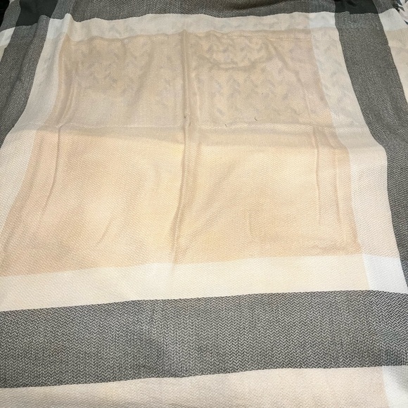 Large Ardene blanket / scarf💗 - Picture 2 of 6